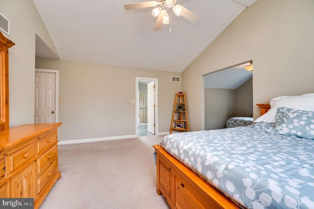 27 BROOKFIELD DR, Fleetwood, PA 19522