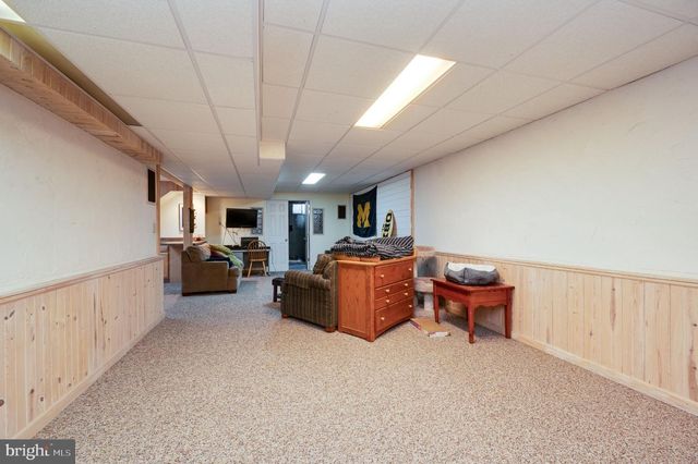 27 BROOKFIELD DR, Fleetwood, PA 19522