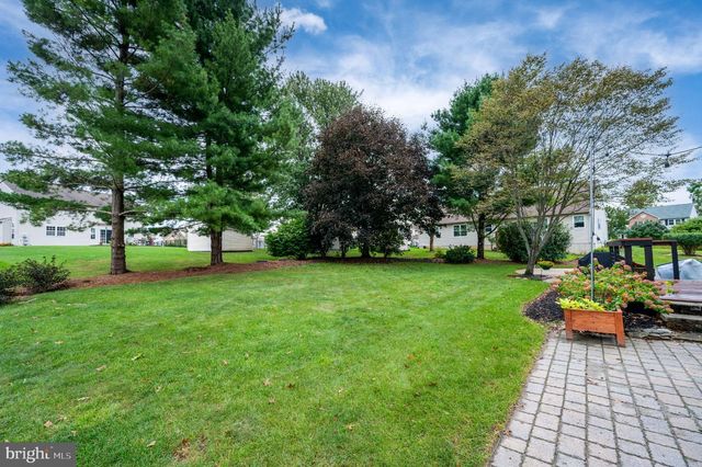 27 BROOKFIELD DR, Fleetwood, PA 19522