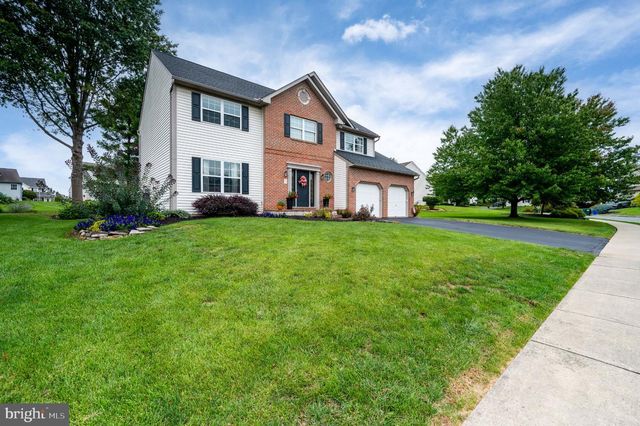 27 BROOKFIELD DR, Fleetwood, PA 19522
