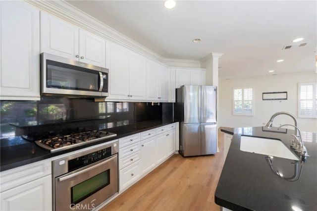 185 Pathway, Irvine, CA 92618
