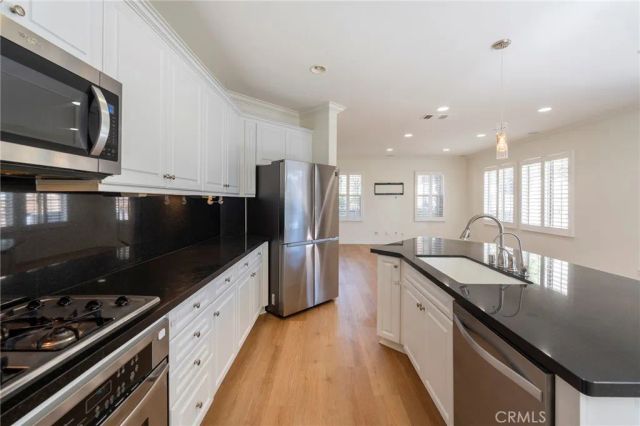 185 Pathway, Irvine, CA 92618