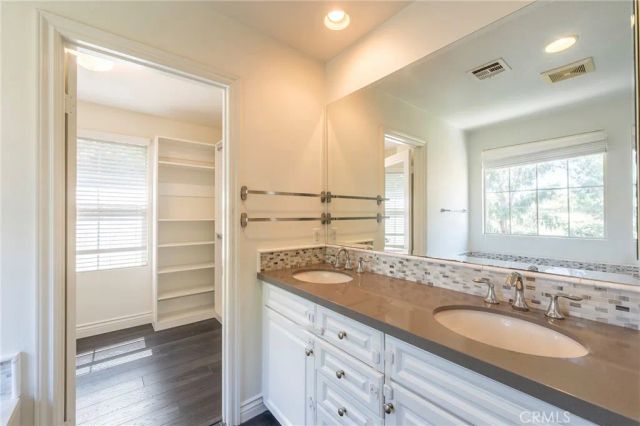 185 Pathway, Irvine, CA 92618