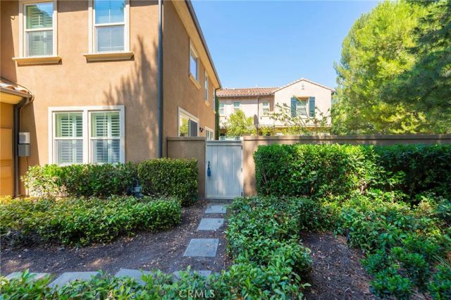 185 Pathway, Irvine, CA 92618