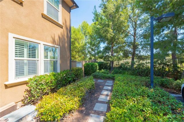 185 Pathway, Irvine, CA 92618