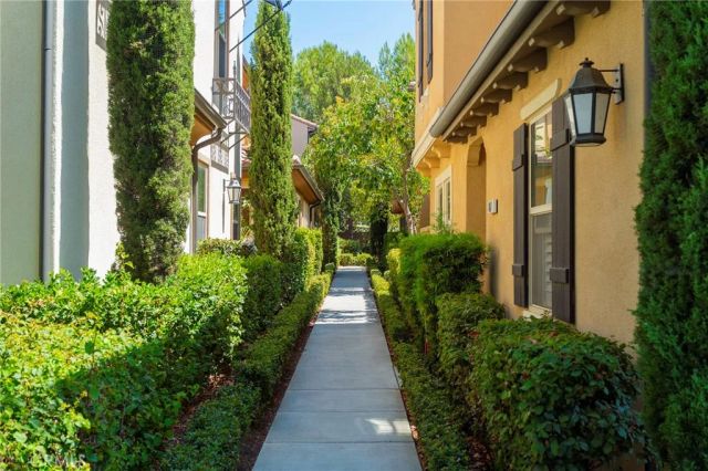 185 Pathway, Irvine, CA 92618