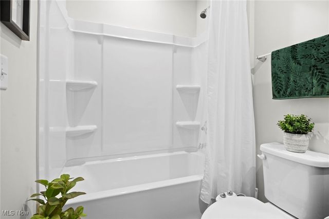 214 Leather Leaf Drive, Elyria, OH 44035