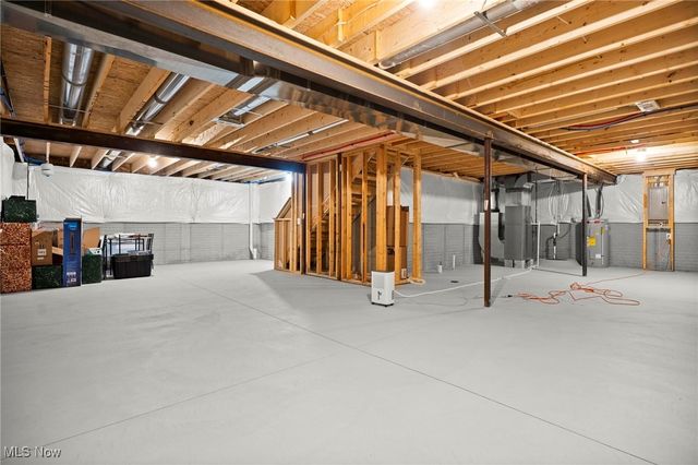 214 Leather Leaf Drive, Elyria, OH 44035