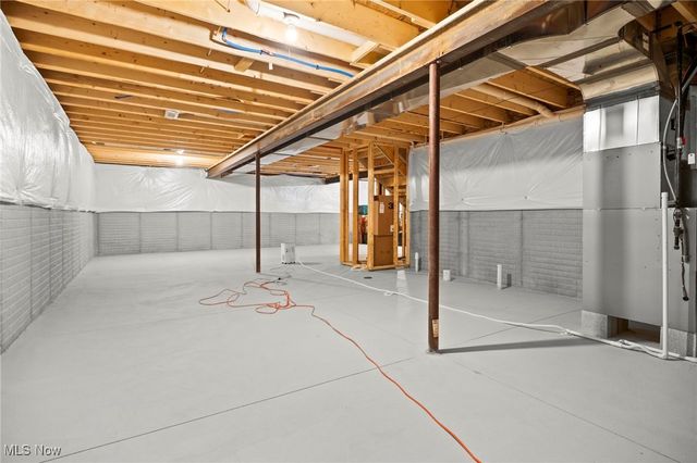 214 Leather Leaf Drive, Elyria, OH 44035