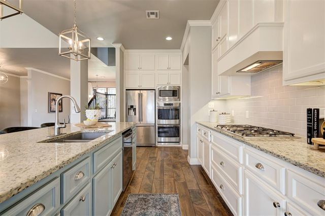 15900 Meadow Rue Lane, Edmond, OK 73013