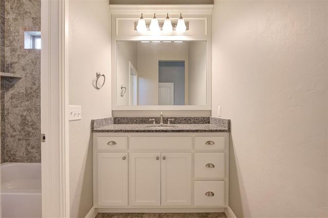 15900 Meadow Rue Lane, Edmond, OK 73013