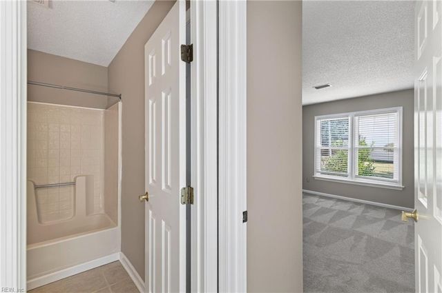 30 Hollis Wood DR, Hampton, VA 23666