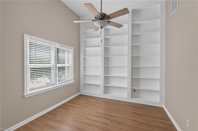 30 Hollis Wood DR, Hampton, VA 23666