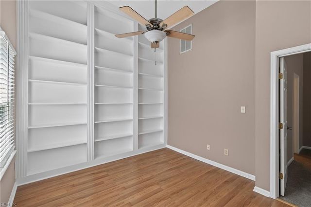 30 Hollis Wood DR, Hampton, VA 23666