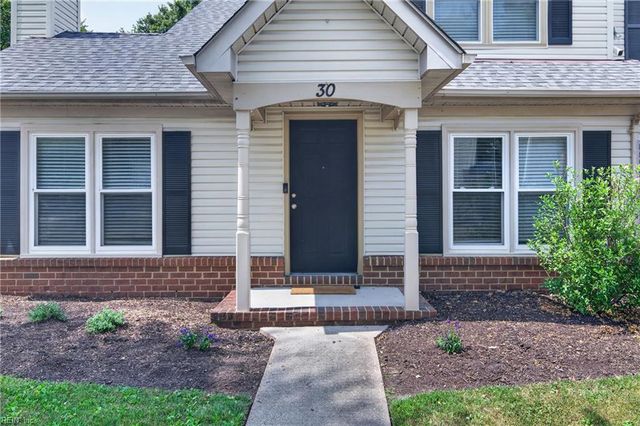 30 Hollis Wood DR, Hampton, VA 23666
