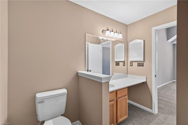 30 Hollis Wood DR, Hampton, VA 23666