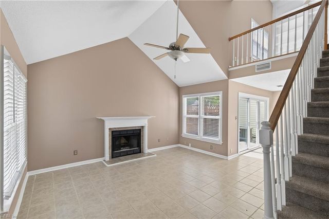 30 Hollis Wood DR, Hampton, VA 23666