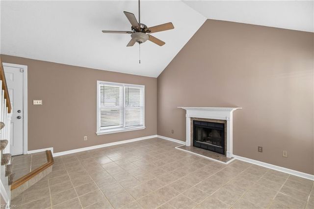 30 Hollis Wood DR, Hampton, VA 23666