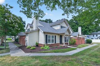 30 Hollis Wood DR, Hampton, VA 23666