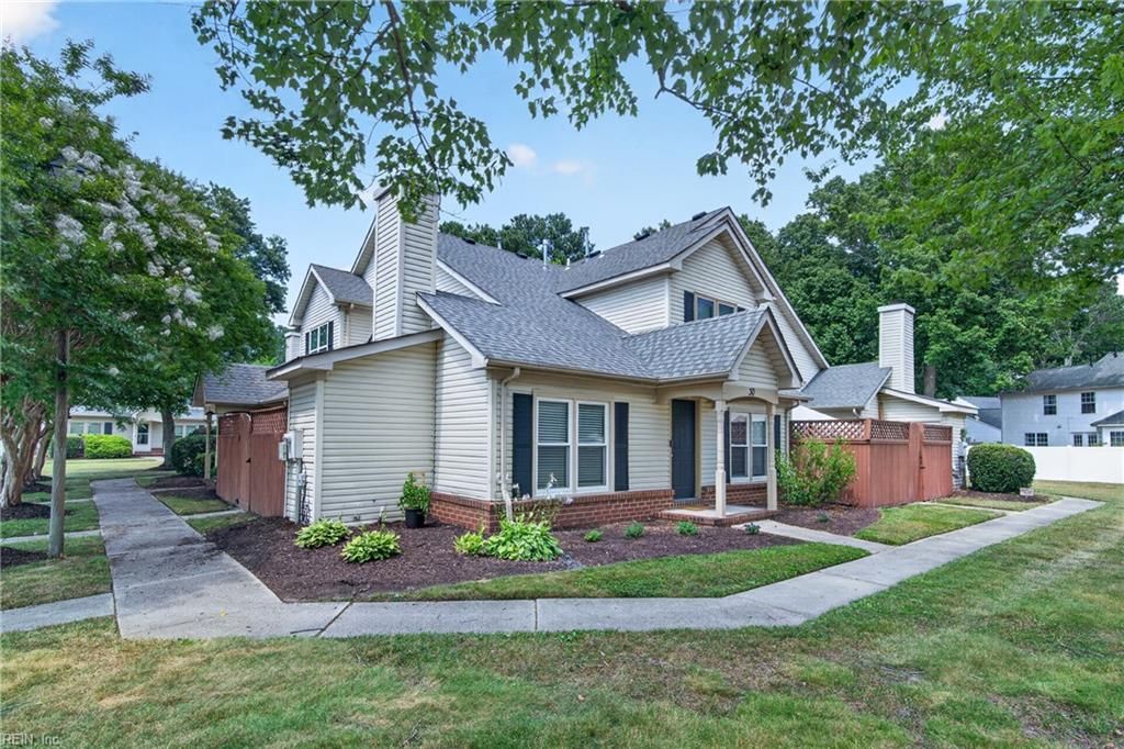 30 Hollis Wood DR, Hampton, VA 23666
