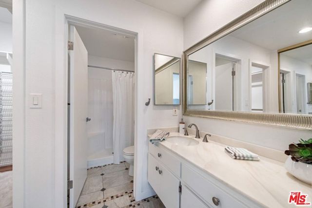 5139 Balboa Boulevard 203, Los Angeles, CA 91316