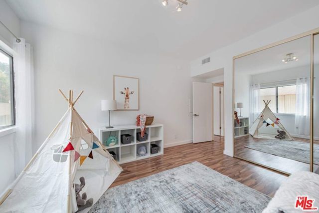 5139 Balboa Boulevard 203, Los Angeles, CA 91316