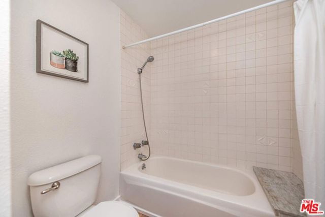 5139 Balboa Boulevard 203, Los Angeles, CA 91316