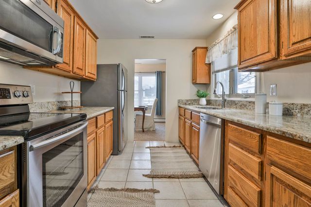 305 Blodget Street, Manchester, NH 03104