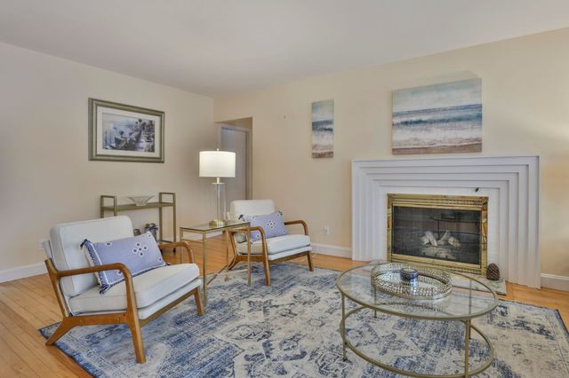 305 Blodget Street, Manchester, NH 03104