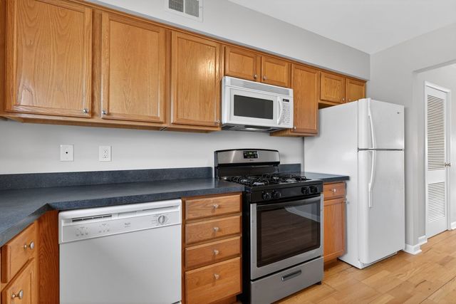 1540 Park Avenue 3D, River Forest, IL 60305