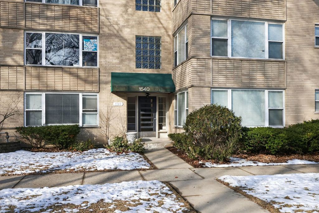 1540 Park Avenue 3D, River Forest, IL 60305