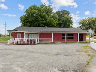207 Fisher Ferry Street, Thomasville, NC 27360