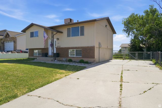 5079 S 2825 W, Roy, UT 84067