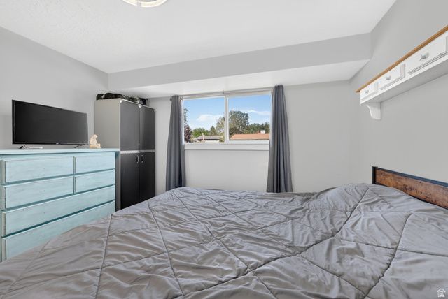 5079 S 2825 W, Roy, UT 84067