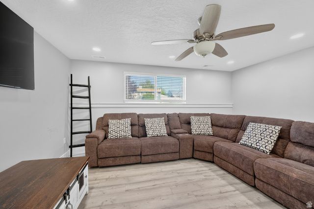 5079 S 2825 W, Roy, UT 84067