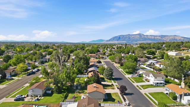 5079 S 2825 W, Roy, UT 84067