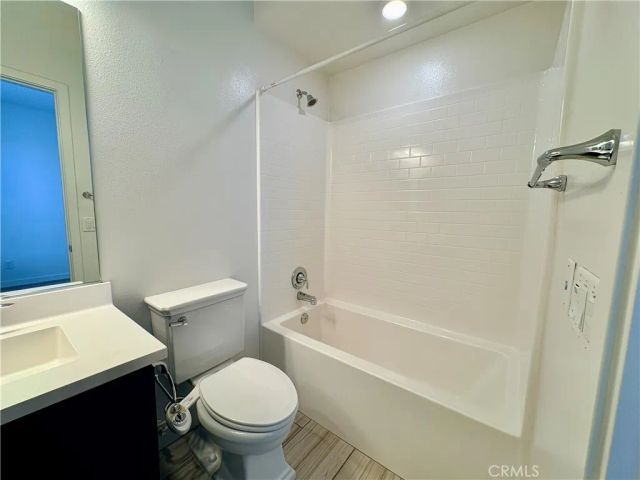 489 Rose Court E, Azusa, CA 91702