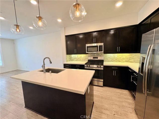 489 Rose Court E, Azusa, CA 91702