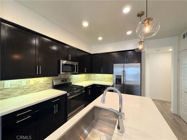 489 Rose Court E, Azusa, CA 91702