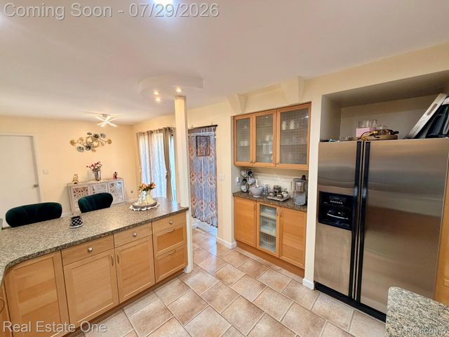 5112 Rock Run Street, West Bloomfield Charter Township, MI 48322