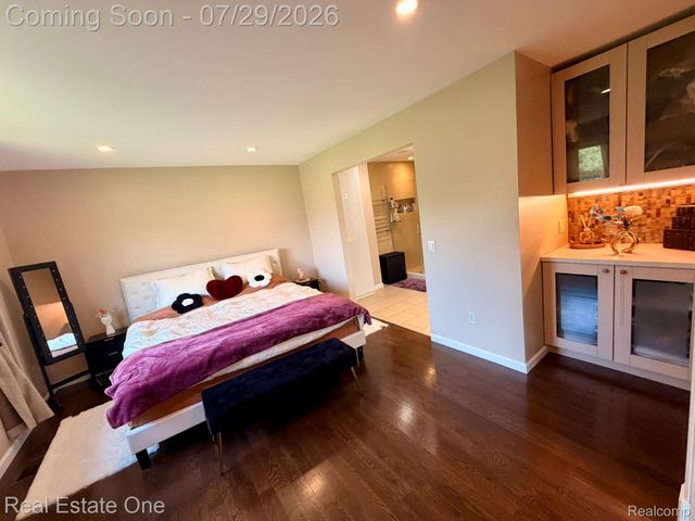 5112 Rock Run Street, West Bloomfield Charter Township, MI 48322