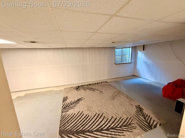 5112 Rock Run Street, West Bloomfield Charter Township, MI 48322