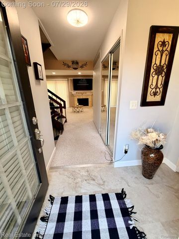 5112 Rock Run Street, West Bloomfield Charter Township, MI 48322