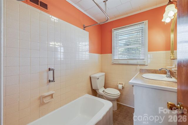 116 Crest Street, Mount Holly, NC 28120