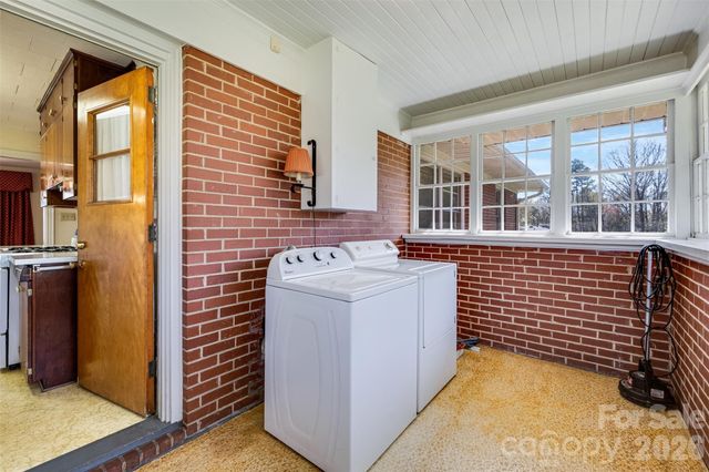 116 Crest Street, Mount Holly, NC 28120