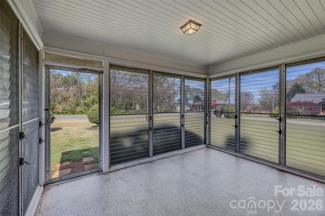 116 Crest Street, Mount Holly, NC 28120