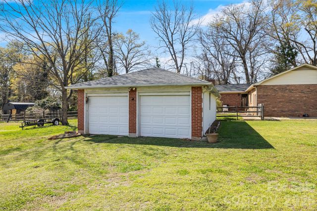 116 Crest Street, Mount Holly, NC 28120