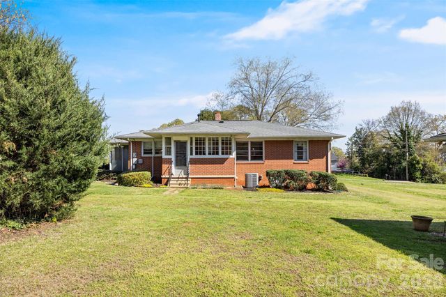 116 Crest Street, Mount Holly, NC 28120