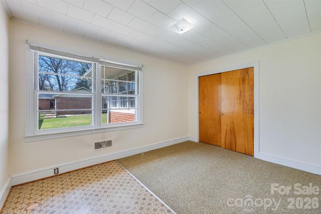 116 Crest Street, Mount Holly, NC 28120