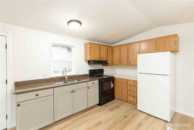 100 E Kilmarnock, Shelton, WA 98584